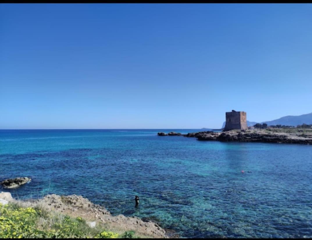 La Terrazza Sul Mare Monolocale Con Terrazza Vicino Aereoporto&Mare Sicilian Vintage Style Beach House Cinisi Bagian luar foto